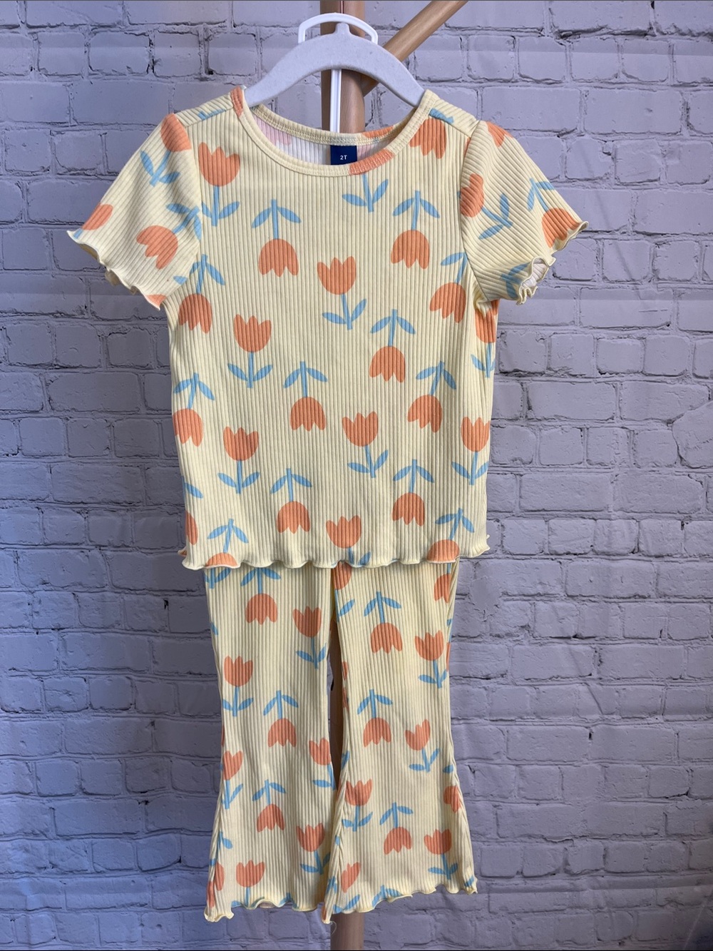 ⭐️⭐️PICK 5 / $20 Old Navy Toddler Outfit Yellow with Orange Tulips